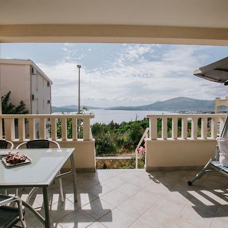 Ferienwohnung Apartman Sunny Trogir Exterior foto