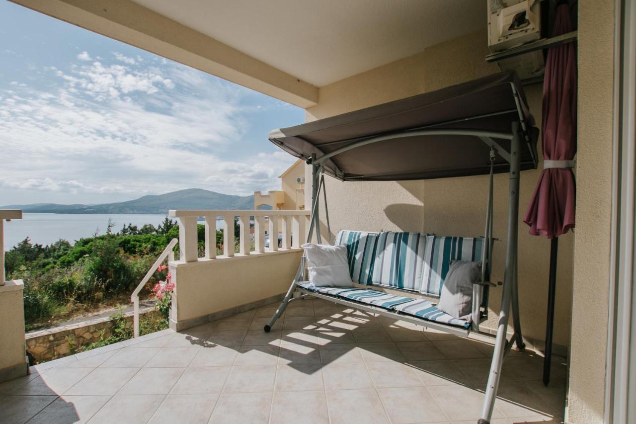 Ferienwohnung Apartman Sunny Trogir Exterior foto