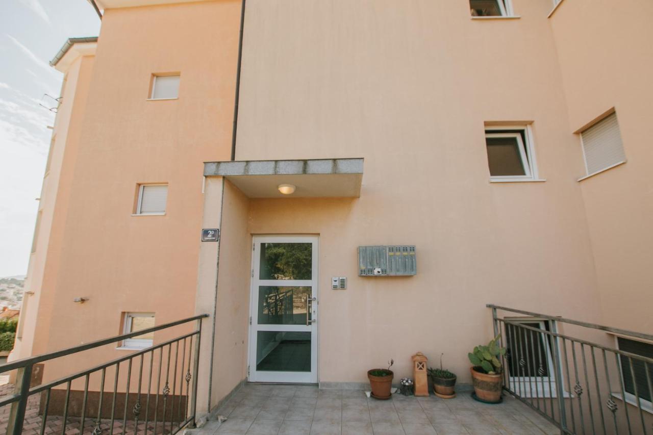 Ferienwohnung Apartman Sunny Trogir Exterior foto