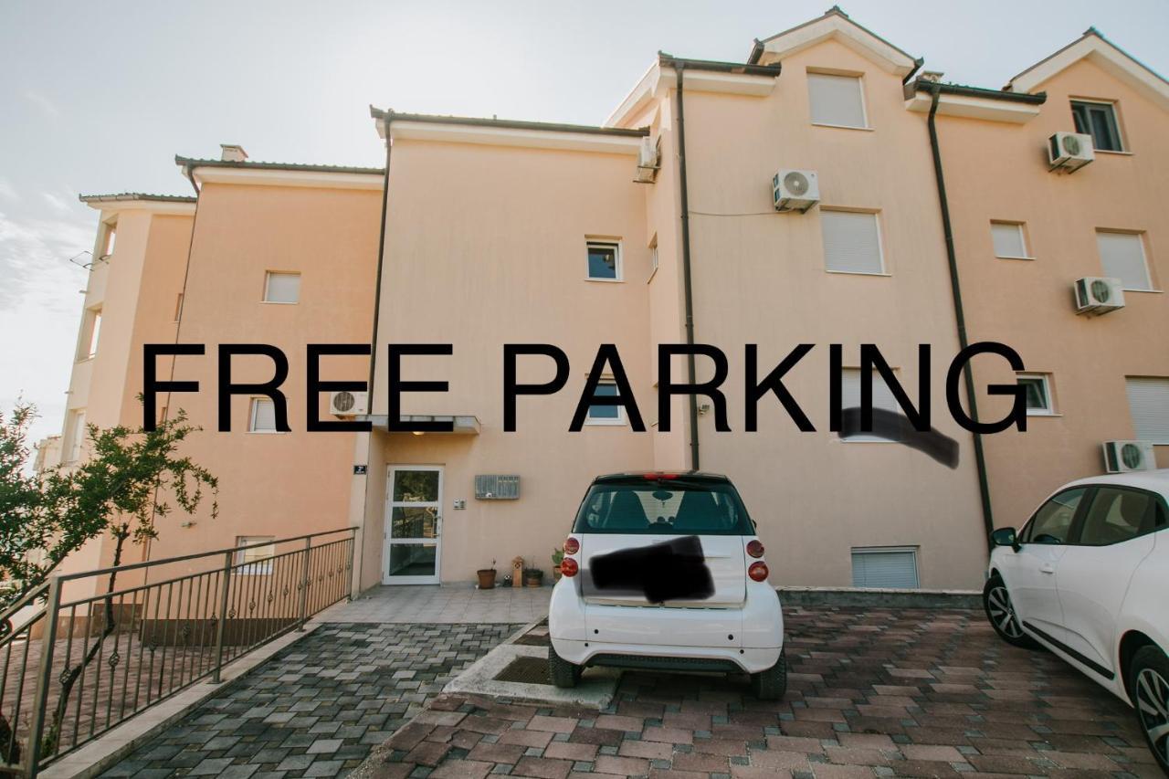 Ferienwohnung Apartman Sunny Trogir Exterior foto